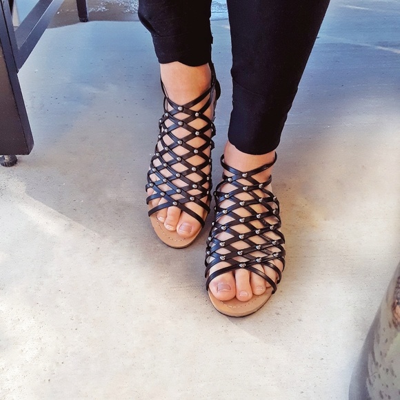 Marc Fisher Black Studded Gladiator Sandals 6 M - Picture 6 of 8